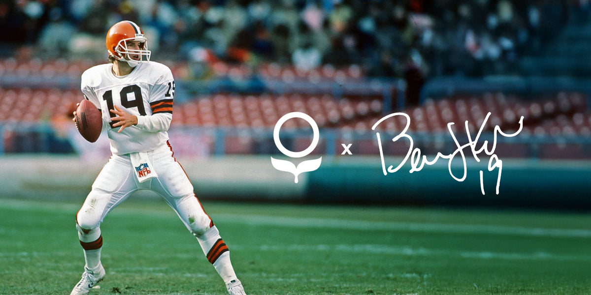 Photo of former Cleveland Browns quarterback Bernie Kosar with an overlay of the naturepedic logo and his signature