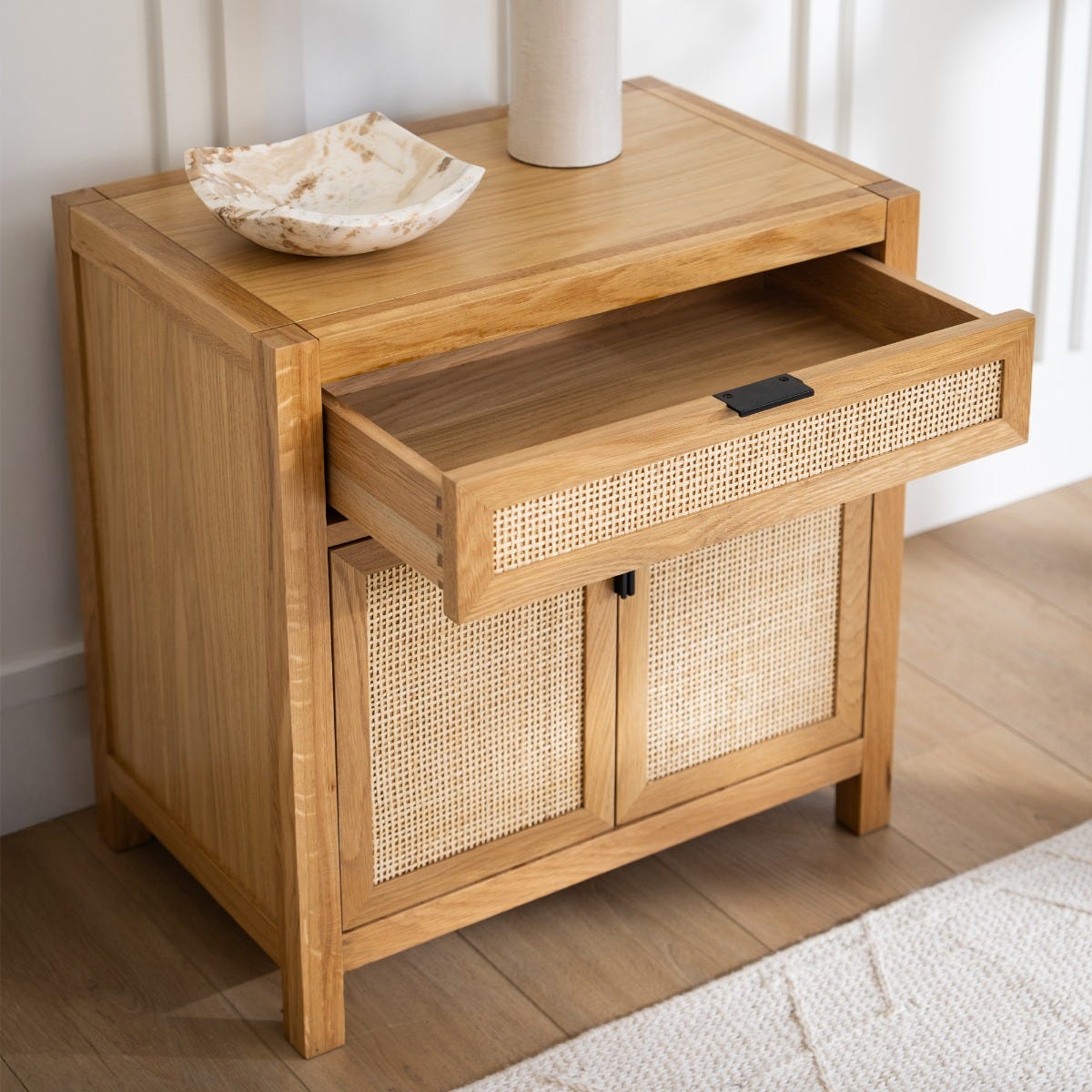 naonaore　アンファン　アメリカーナボックス Arienzo FSC®-Certified White Oak Nightstand | Solid Wood Rattan