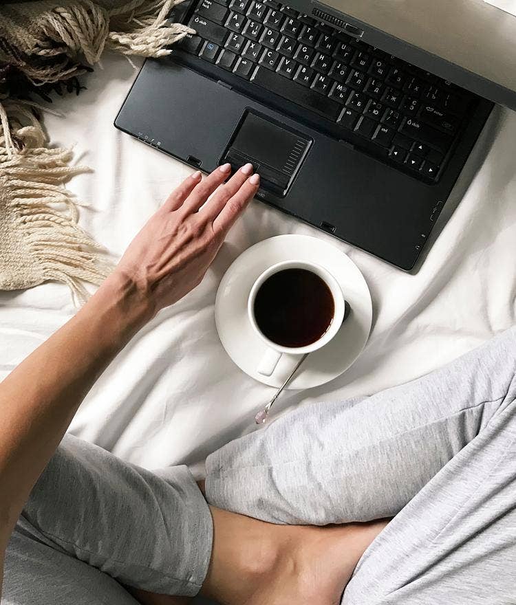 How to Wake Up and Perk Up Without Caffeine