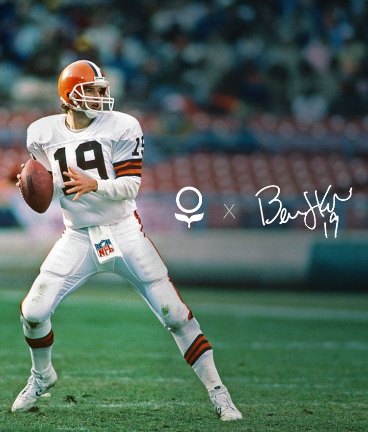 Photo of former Cleveland Browns quarterback Bernie Kosar with an overlay of the naturepedic logo and his signature