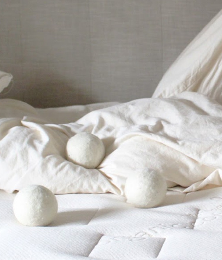 naturepedic eos classic with wool laundry balls