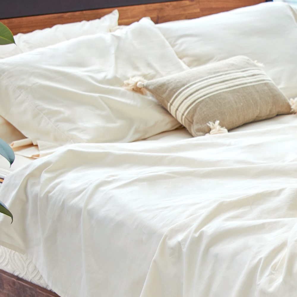 PROMO CalKing Sheet Set White 2 King Pillows